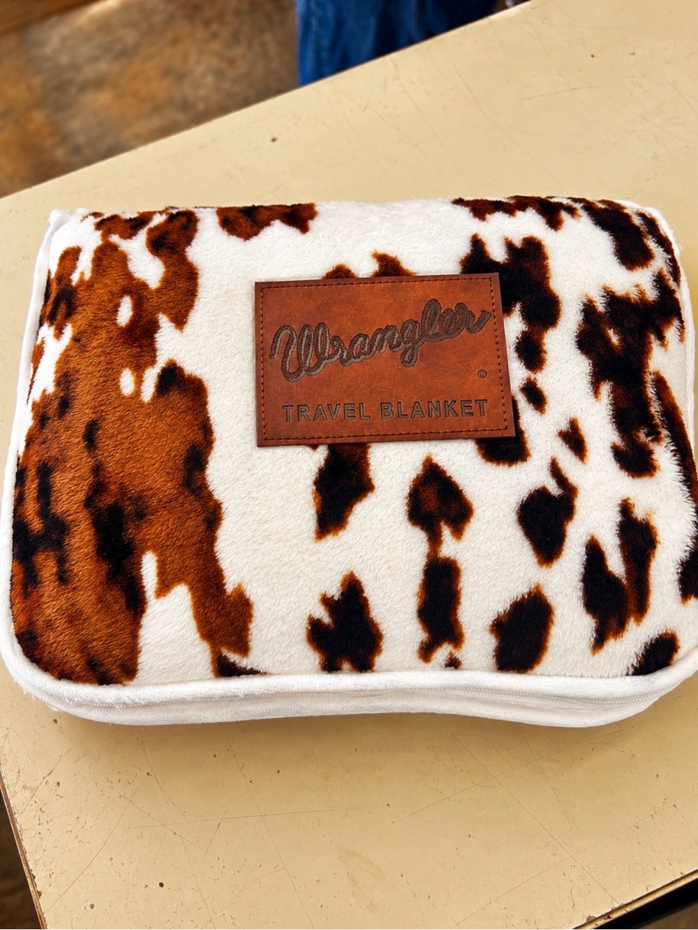 Wrangler Travel Throw Blanket – Brown Cow Print